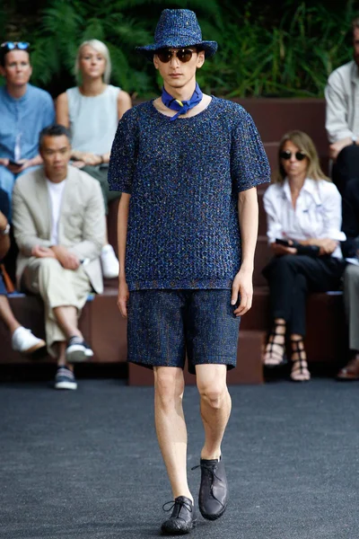 Look 5